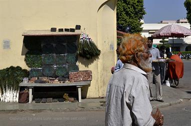 08 Ricksha-Sightseeing,_Jaipur_DSC5187_b_H600